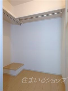 安芸高田市向原町坂のアパートの設備|ウォークインクローゼット