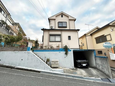【外観】 | 岡山東5丁目中古戸建 | ハイルーフ車庫付きです！