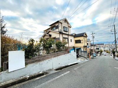 【前面道路含む現地写真】 | 岡山東5丁目中古戸建 | 閑静な住宅街で毎日快適にお過ごしただけます！