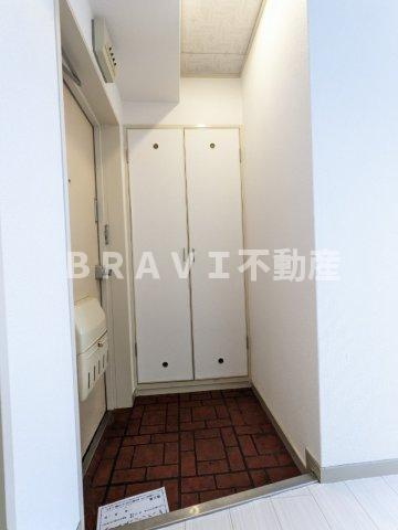GSハイム内本町 BRAVI不動産の玄関