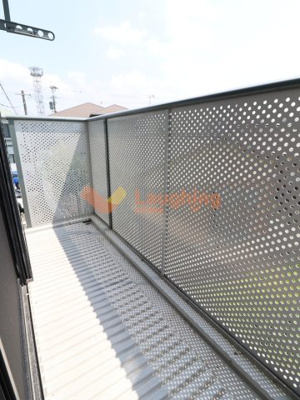 【バルコニー】 | アトラスB棟 | 落ち着いた時間を過ごせるバルコニーです