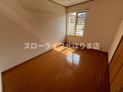 【洋室】 | ヴェルサン・アベニュⅠ