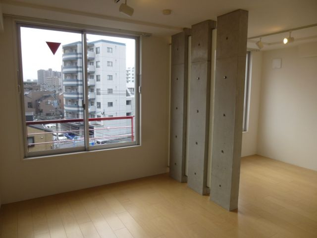 【居間・リビング】 | ブランシェ住吉WEST | 居間です
