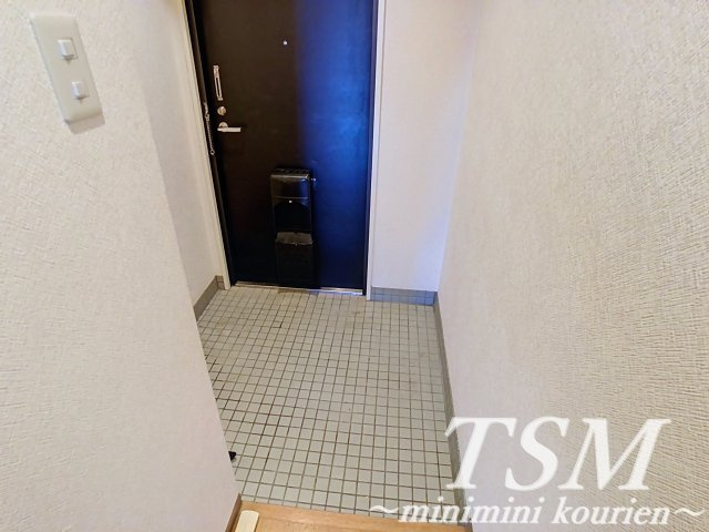 サンプラザ香里マンションの玄関