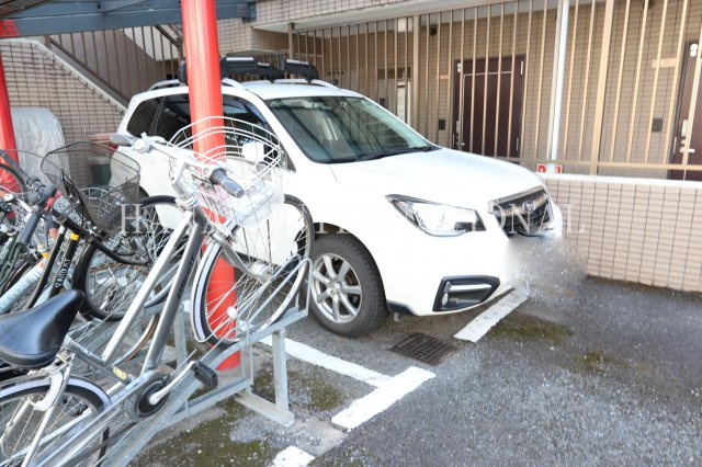 ヴァンテーヌ府中の駐車場