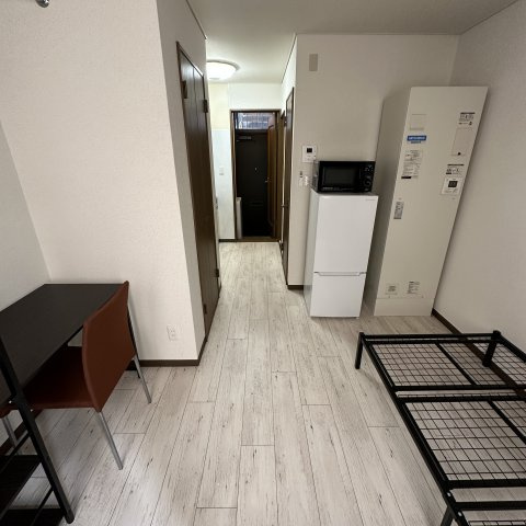 はやぶさハイツの玄関