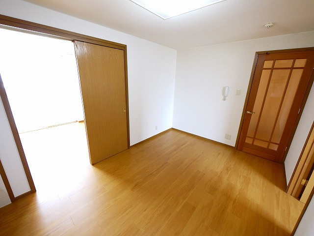 ブランドール　Ｂ（磯城郡）の居間・リビング|使いやすい居間です