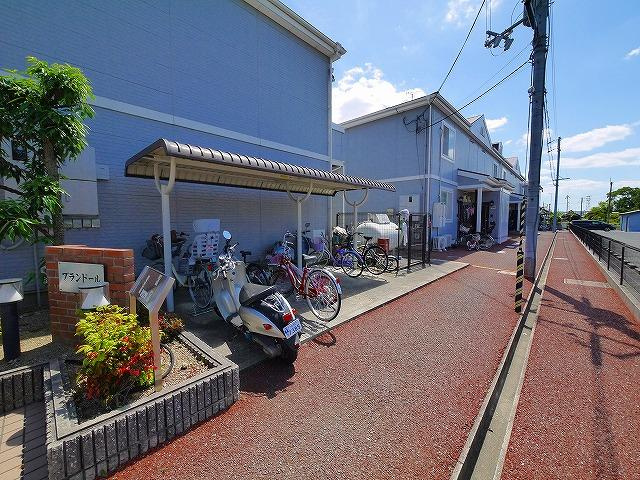 ブランドール　Ｂ（磯城郡）の駐車場|駐車場です