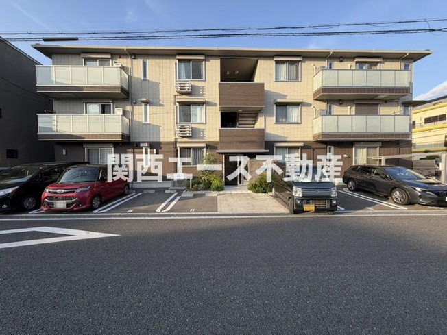 【外観】 | リオ放出