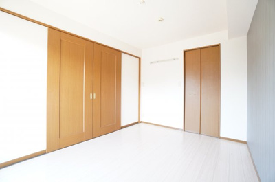 【洋室】 | サキクサノ郷 | ※同物件・同タイプの写真です。