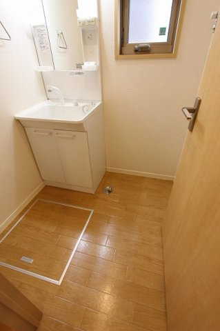 メゾンルミナスAの洗面所