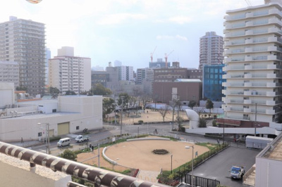 【展望】 | キャピタル西長堀 | 道路の向かい側は公園なの明るく開放出来です♪