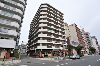 【外観】 | キャピタル西長堀 | 駅近！
長堀通に面していて車での移動も便利な立地♪