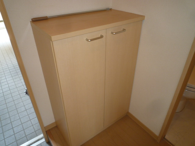 リヴィレッジＢの玄関|シューズボックス