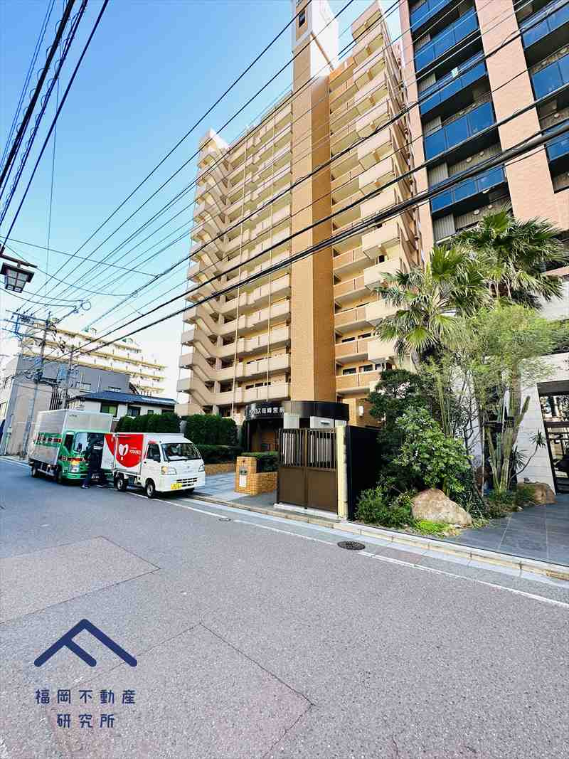 ダイアパレス箱崎宮前の外観