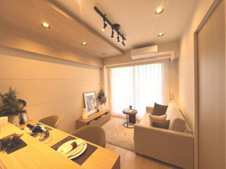 【外観】 | 【 Living　room 】
木の暖かさを感じられ、団欒とした生活を送ることができるリビングルーム。気持ちのいい日の光の下、ゆっくりとしたくつろげる時間を楽しみませんか？