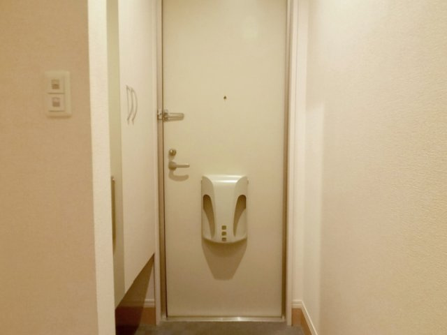 ルピーノBの玄関