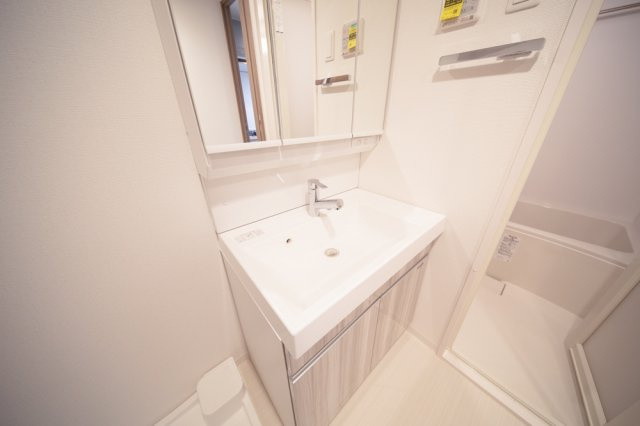 レオンコンフォート神戸駅前の独立洗面台