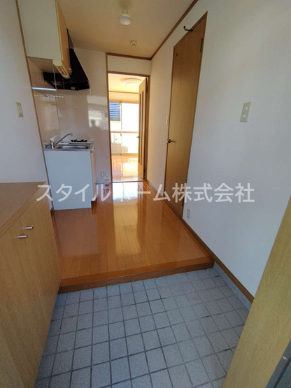 【玄関】 | フェアーウインド | 別部屋写真です。