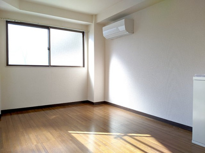 【洋室】 | 柳コーポ第一 | 約7帖