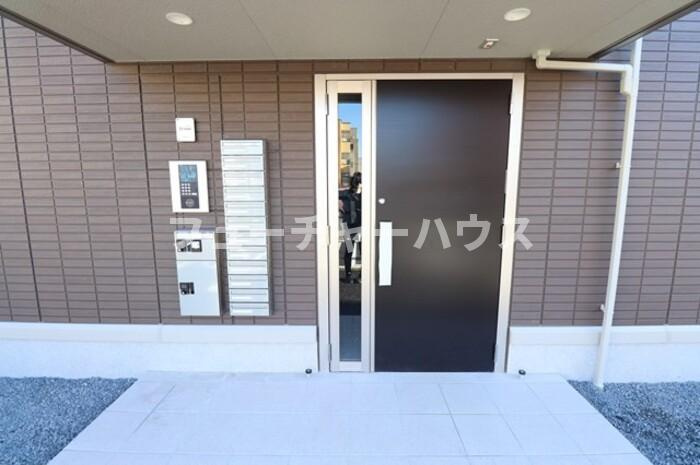 ハルメゾン三の丸のエントランス