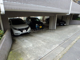 【駐車場】 | 屋根付き駐車場
