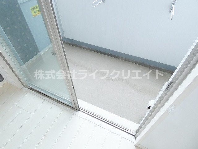YamazakiSekiyuBLDのバルコニー