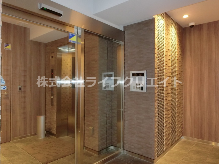 YamazakiSekiyuBLDのエントランス