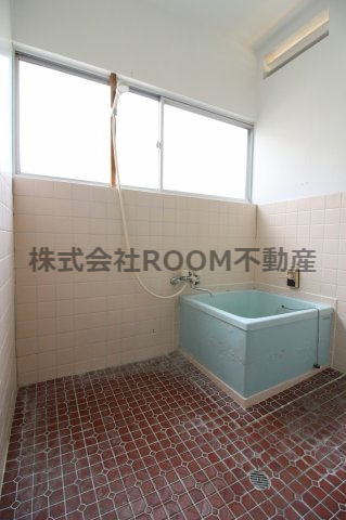 曽於市財部町南俣の一戸建ての浴室|お風呂です