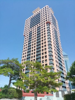 【外観】 | 福岡市でも指折りの高級住宅街・百道浜エリア。もちろん生活の利便性に優れ、長く快適に暮らせる環境が整っています