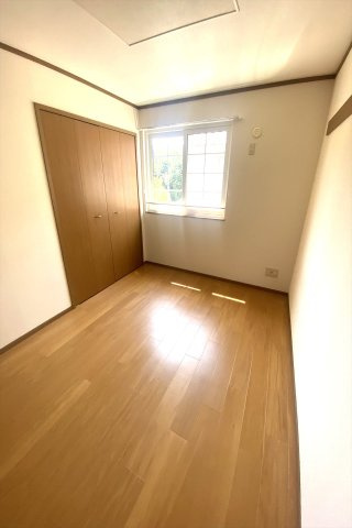 サンライト切田の洋室