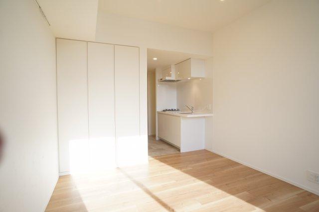 プライムメゾン森下WESTの居間・リビング