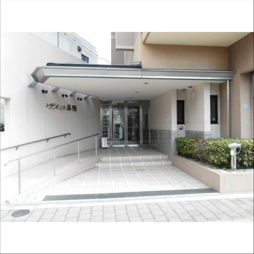 【エントランス】