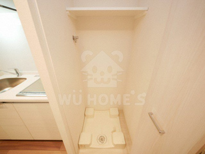 【設備】 | ディームス江坂 | 洗濯機置き場です