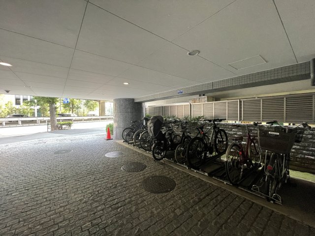 【駐輪場】 | ラヴォーグ南青山