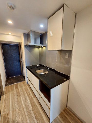 ピアッツァレント八木駅前のキッチン|IHクッキングヒーターのシステムキッチン　