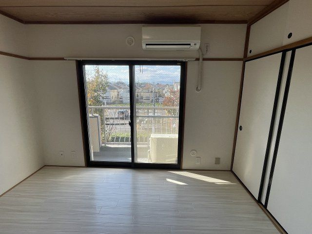 シンコーハイム小金井の居間・リビング