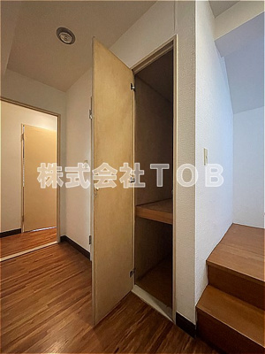 【その他】 | コーディアル久我山 | 1F　廊下　収納※クリーニング中の写真