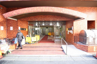 【エントランス】