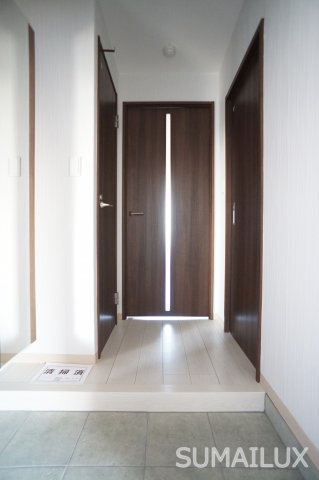 熊本市中央区新屋敷２丁目の賃貸マンションの玄関