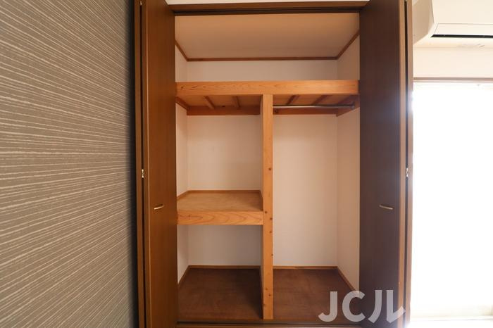 コーポ蘭の収納|同建物内、別の部屋の写真です