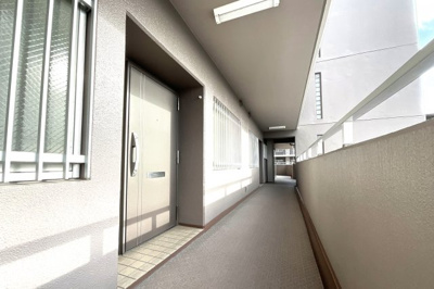 【その他共用部分】 | ユニライフ宇治六番館 | スーパー・ドラッグストア・家電量販店などの集合施設が徒歩4分にあります。また《宇治橋通り商店街》まで徒歩9分と便利です