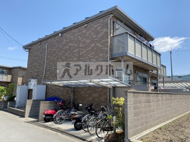 グランドソレーユ東山本の外観