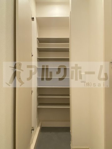 モンクレール青山の玄関