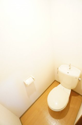 【トイレ】 | グリーンヒル小出C | ※同物件・反転タイプの写真です。