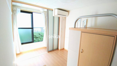 【居間・リビング】 | ヴェルレーヌ | 1階はフローリング、2階以上はカーペットタイプとなります。