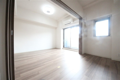 【居間・リビング】 | プレサンス新大阪イオリア