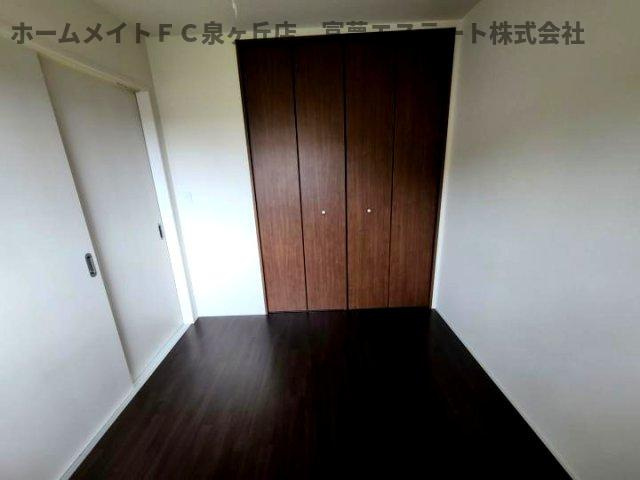 【収納】 | Casa Domani(カーサ ドマーニ） | リビングと洋室の間仕切りを閉めたとき