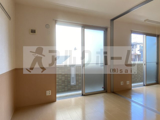 レフィナードカルチェC棟の洋室