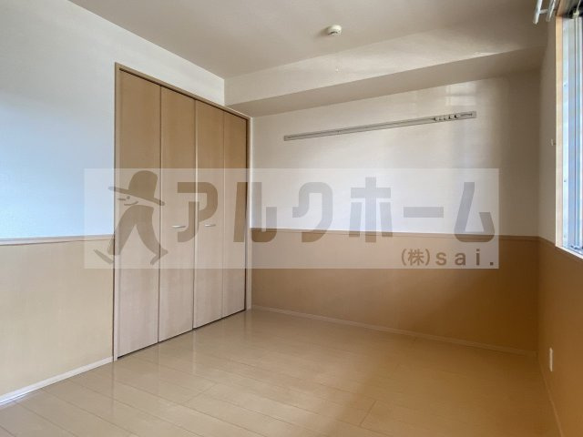 レフィナードカルチェC棟の洋室